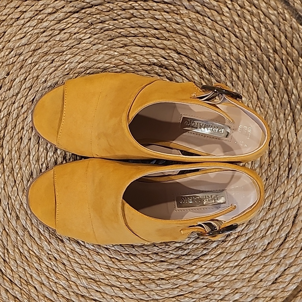 Wedge Shoes Mustard color